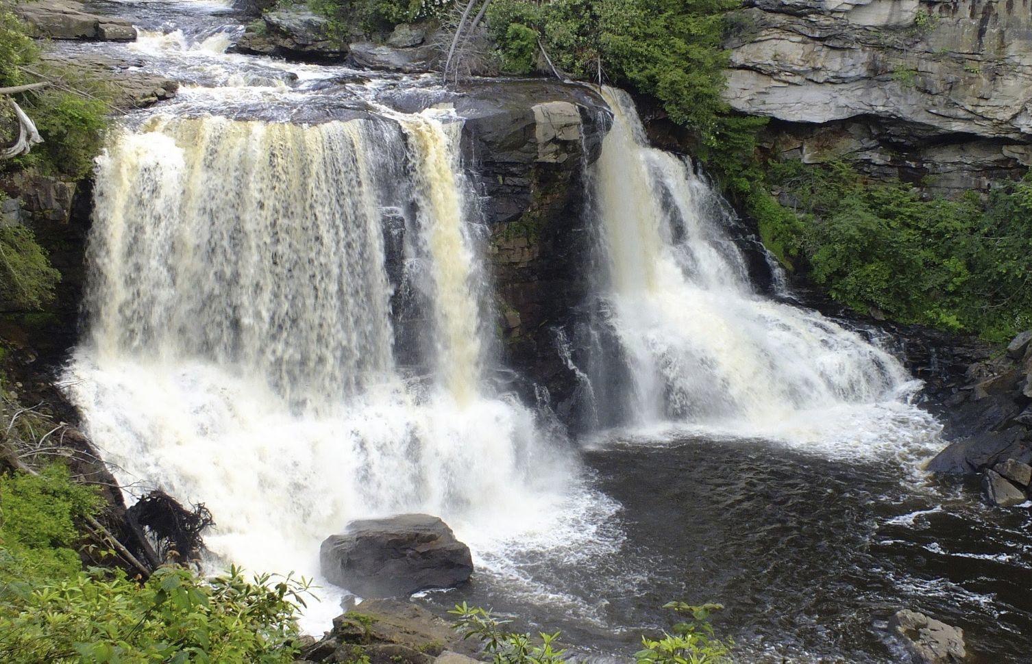 cataratas de aguas negras